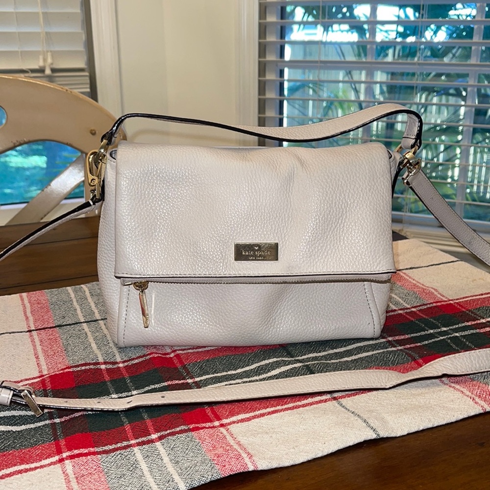 Kate Spade ♠️ purse - Picture 1 of 10